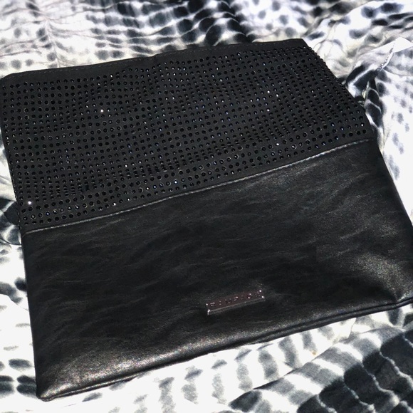 2/$15 Rampage Clutch - Picture 3 of 6